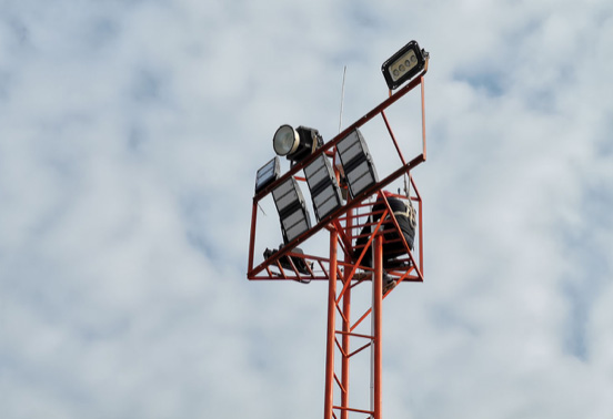 LED High Mast Light Standards एलईडी हाय मास्ट लाइट मानके