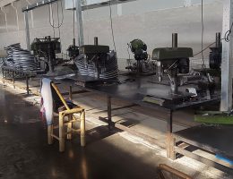 एलईडी पथदिवे रिकामे