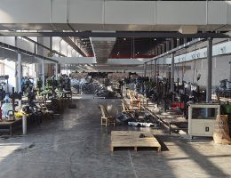 एलईडी प्रकाश रिकामे घर